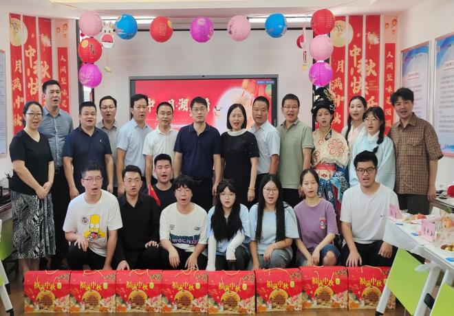 学校举办“中秋月·湖理情”2025中秋主题活动