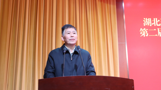 校长李社教在工作报告中详细回顾了2023年学校工作成效,深刻分析了